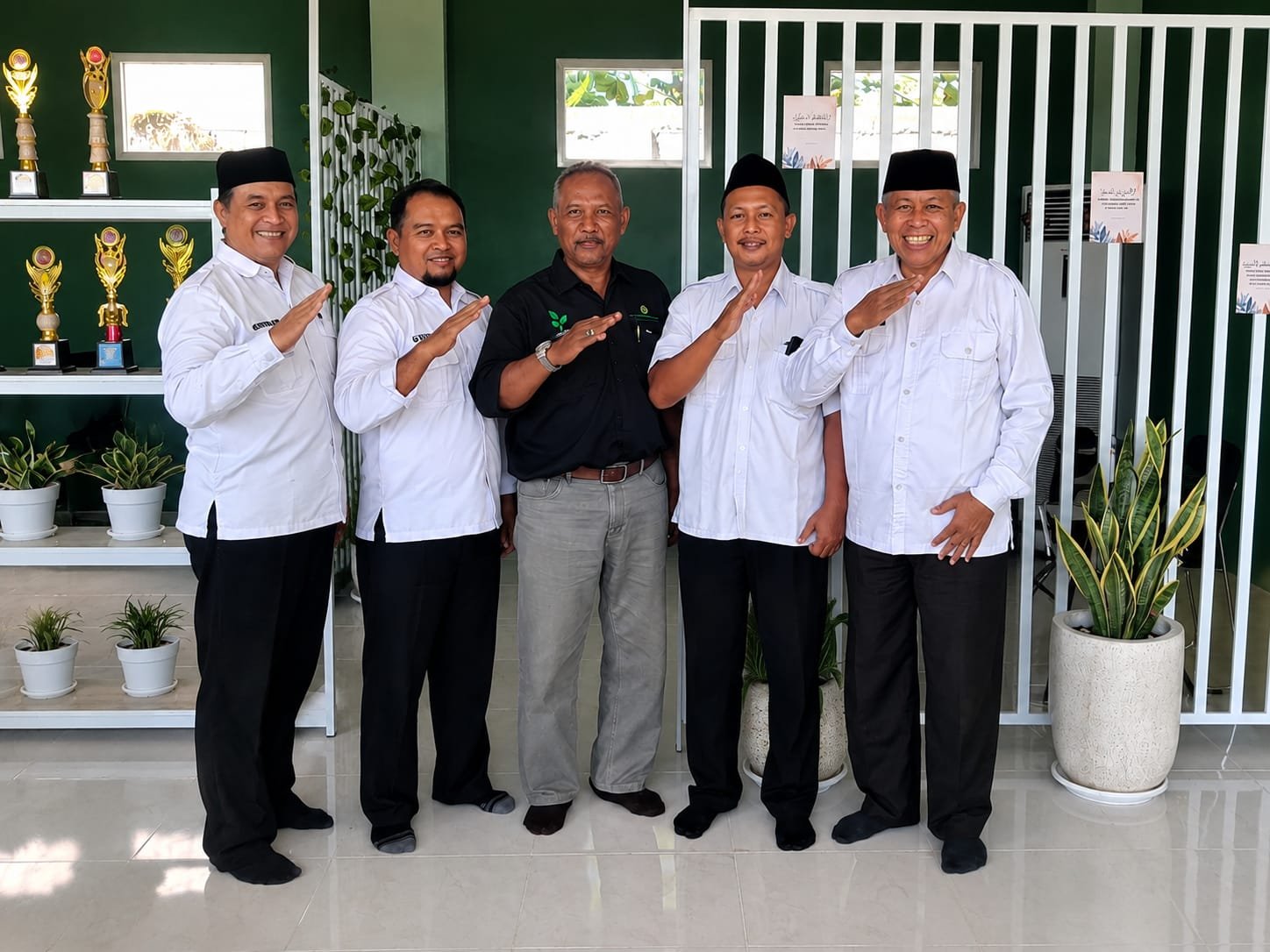 Gambar Berita: SMK Ma'arif NU Mantup Jalin Kolaborasi dengan SMK Roudlotun Nasyiin: Sinergi Cetak Lulusan Berkarakter dan Siap Kerja